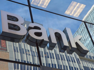 Неразрешение выбрать банк приравняют к «зарплатным» нарушениям